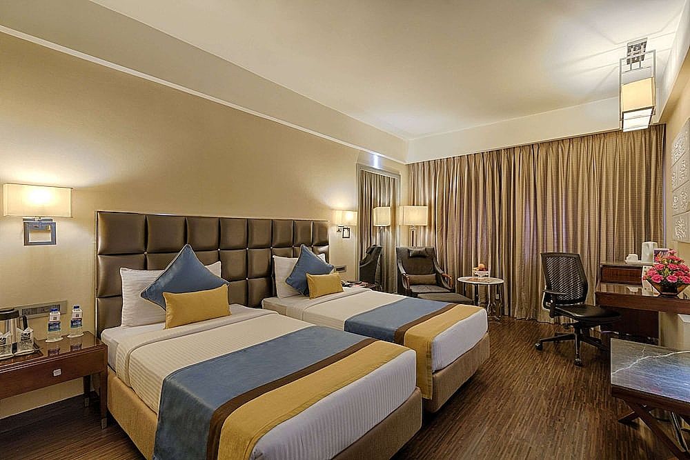 Quality Hotel DV Manor Executive Room, 1 Double Bed/2 Twin Beds, Smoking 5