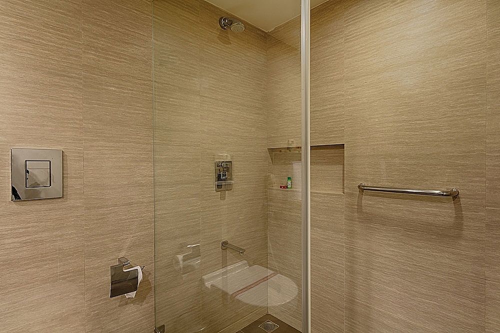 Quality Hotel DV Manor Executive Room, 1 Double Bed/2 Twin Beds, Smoking 12