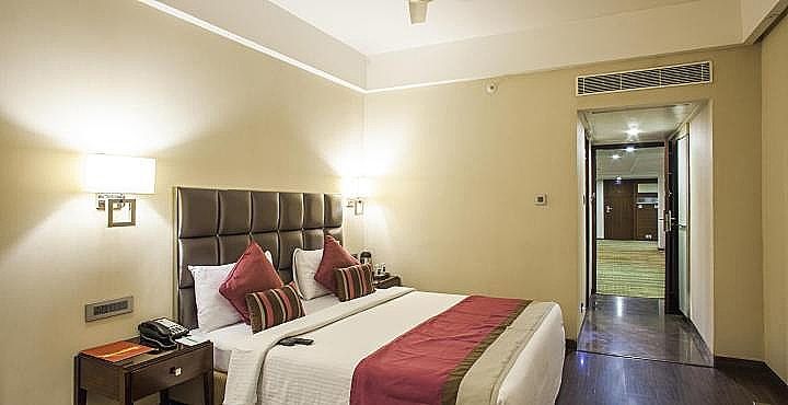 Quality Hotel DV Manor Executive Room, 1 Double Bed/2 Twin Beds, Smoking 2