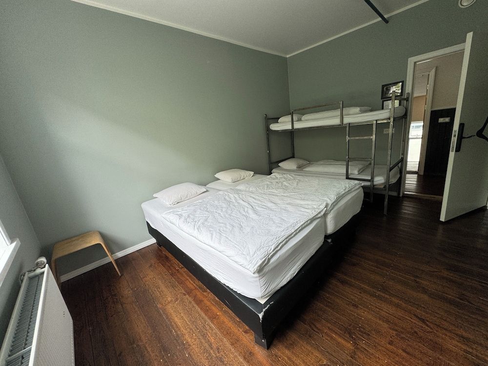 Akureyri Backpackers Family Room (4-Beds) 5