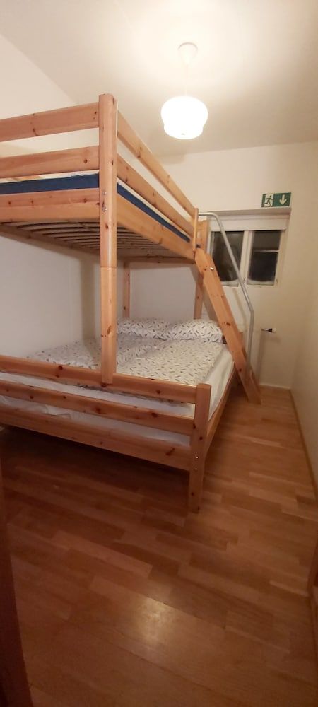 Economy Triple Room