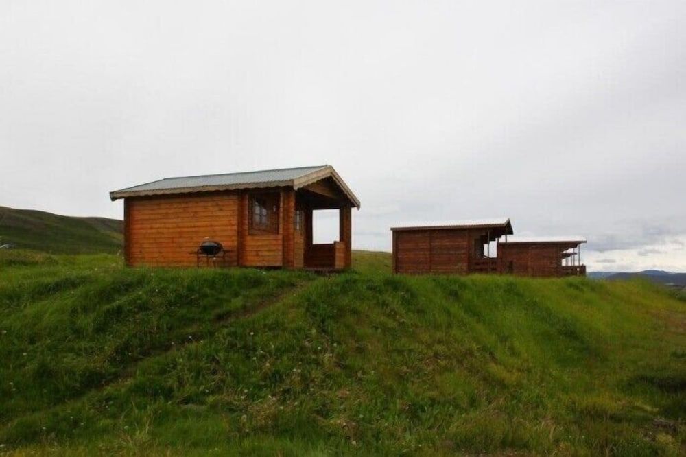 Hlid Huts