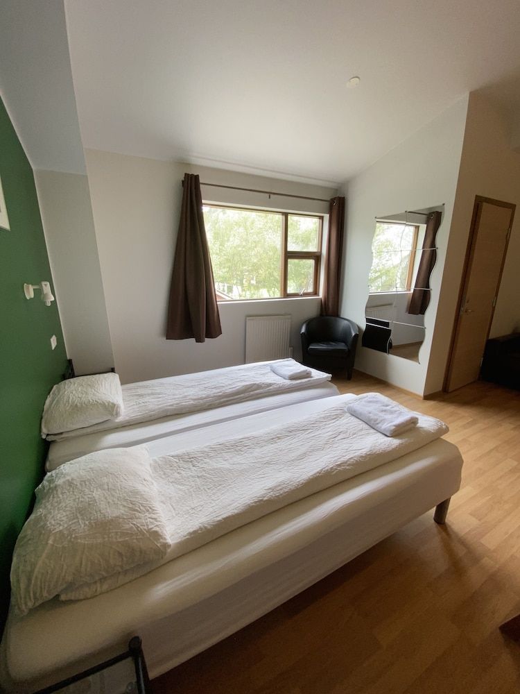 Hörgsland Guesthouse Quadruple Room, Private Bathroom 3