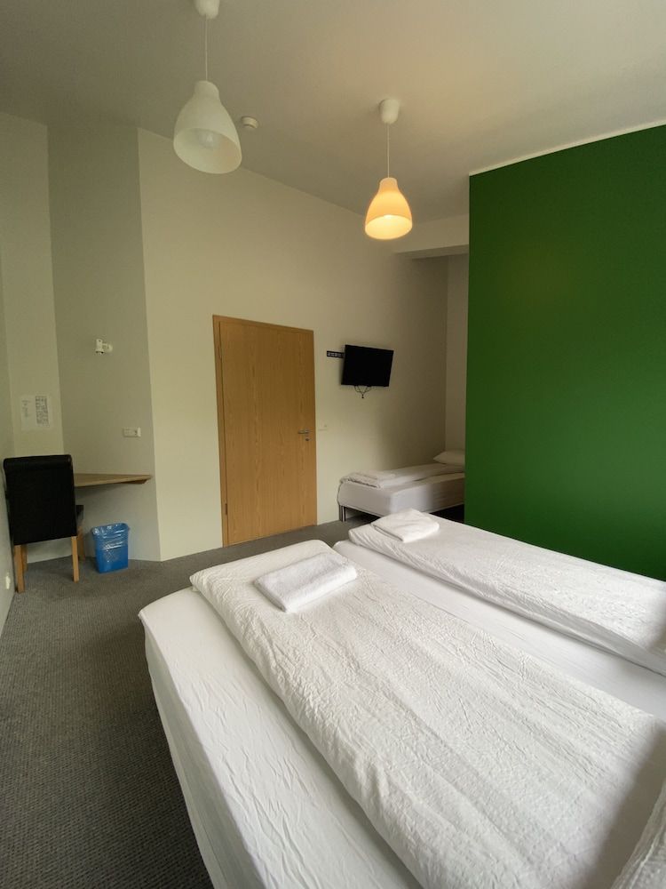 Hörgsland Guesthouse Triple Room, Private Bathroom 3