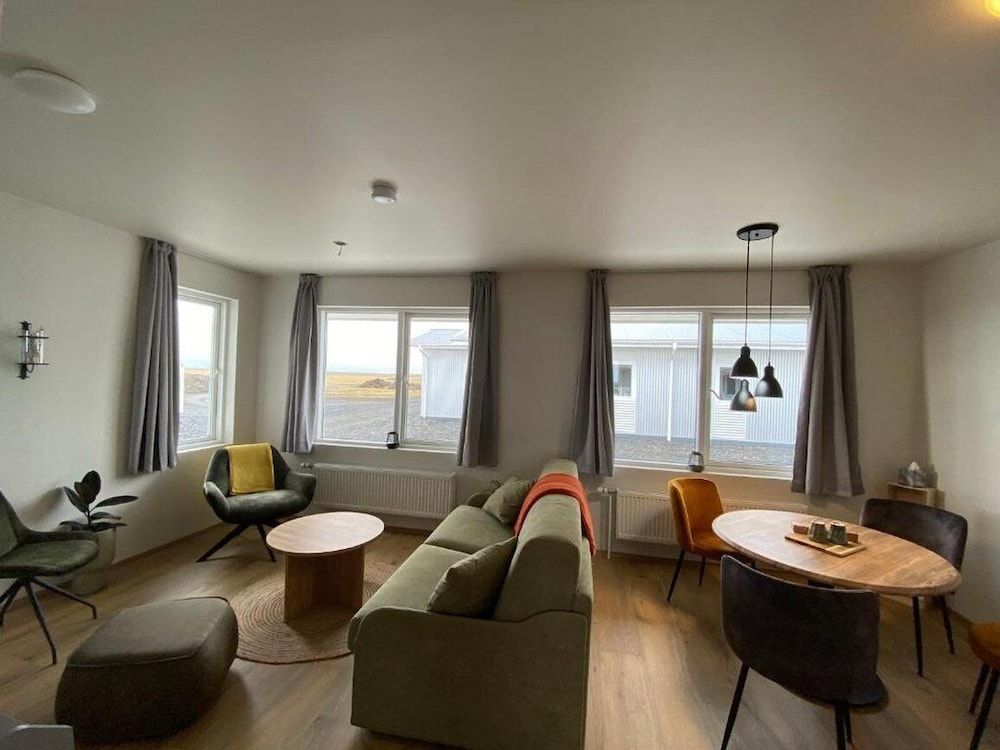 Stracta Apartments Apartment 9