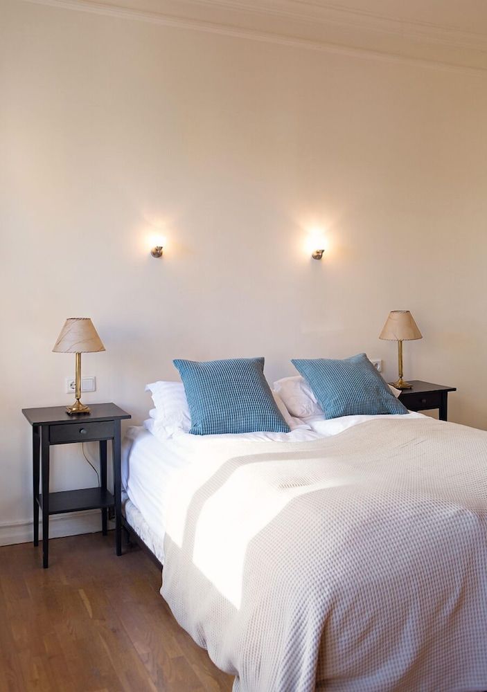 Brattagata Guesthouse Apartments Apartment, 2 Bedrooms, Balcony (201) 7