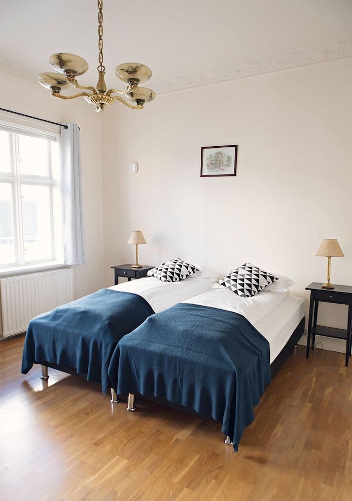 Brattagata Guesthouse Apartments Apartment, 2 Bedrooms, Balcony (201) 8