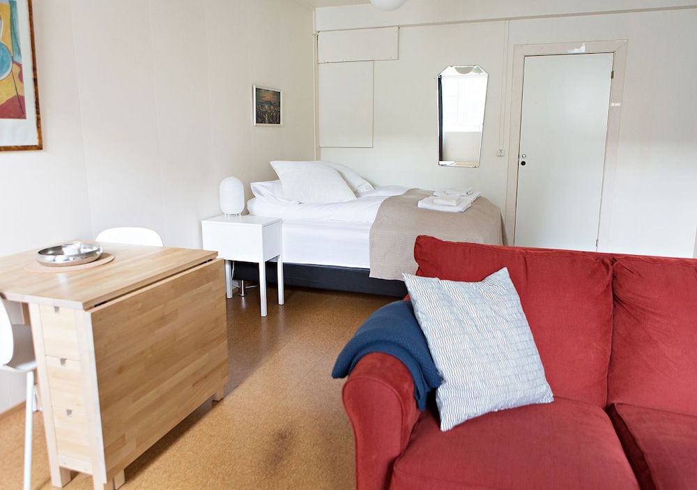 Brattagata Guesthouse Apartments Apartment, 2 Bedrooms, Ground Floor (102)