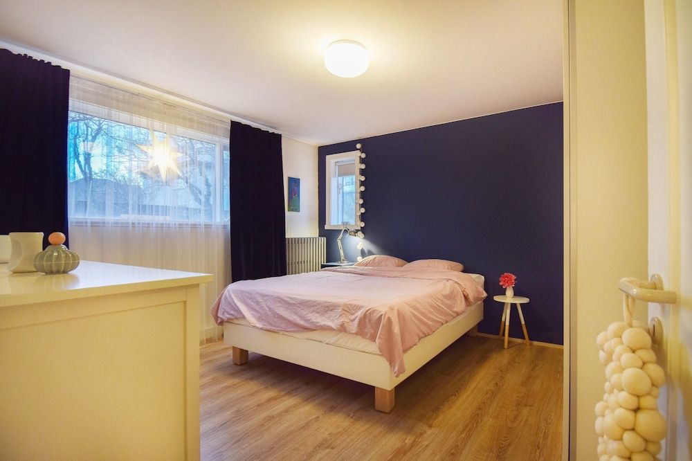 undefined Apartment H81 5