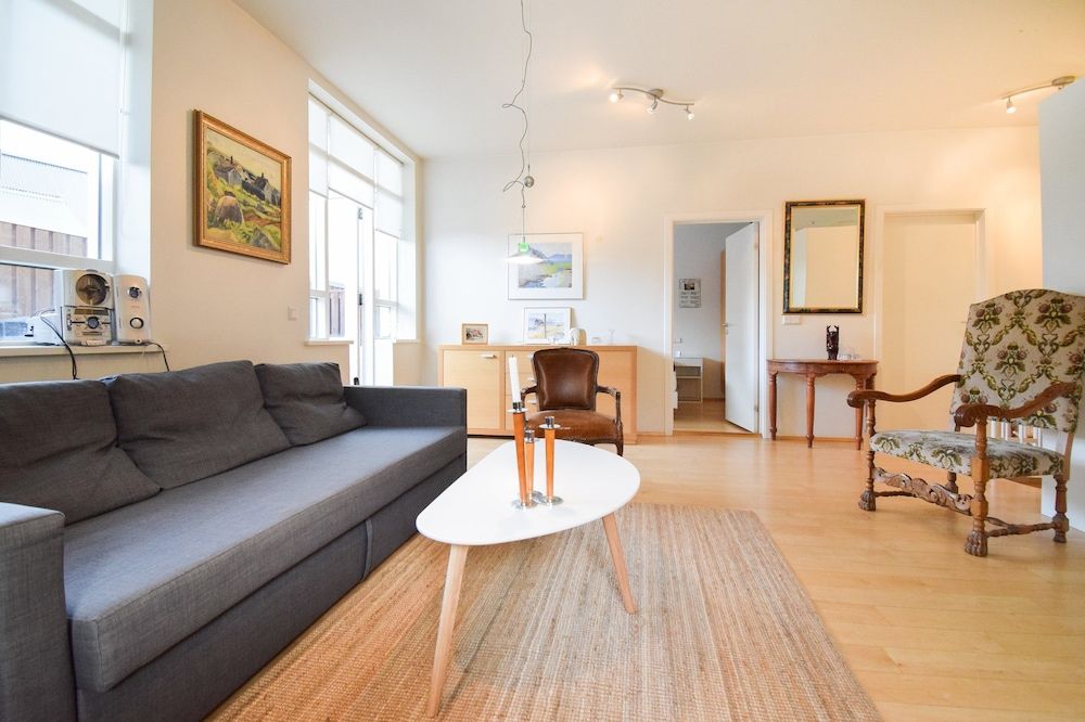 undefined Apartment Þ6 9