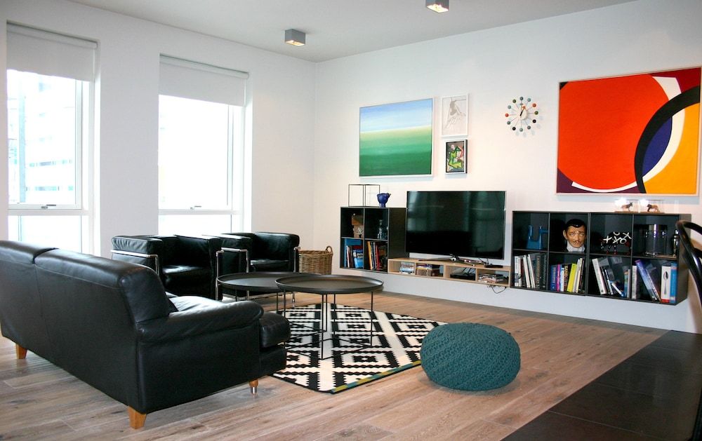 undefined Nest Apartment Swan