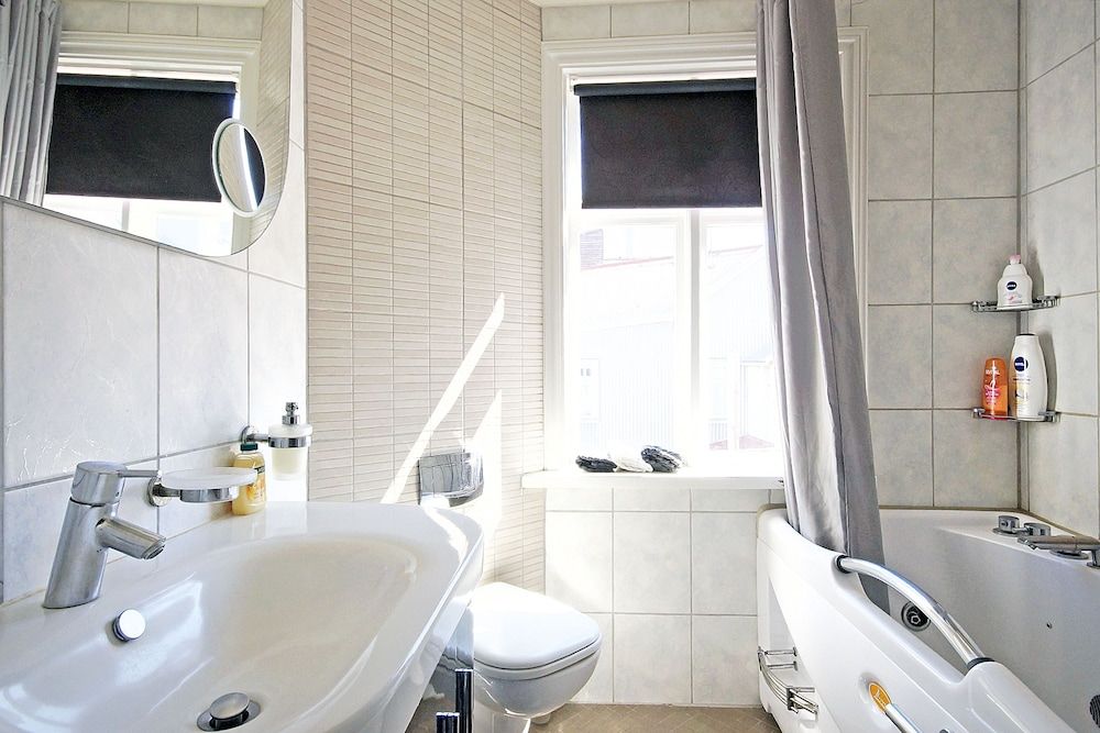 Marine Apartments Apartment, 2 Bedrooms 21