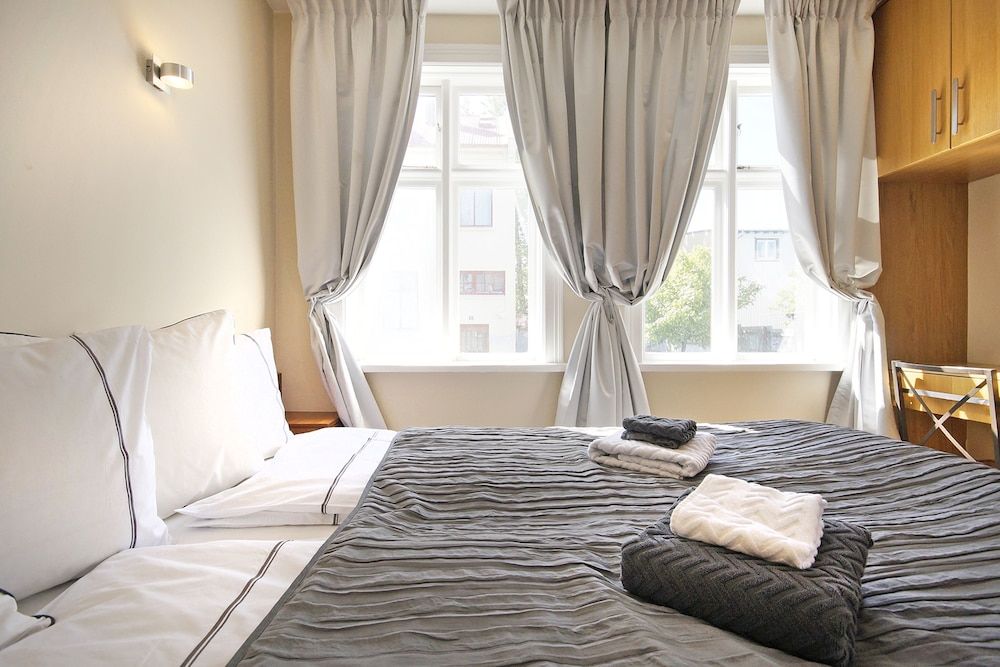 Marine Apartments Apartment, 2 Bedrooms 5