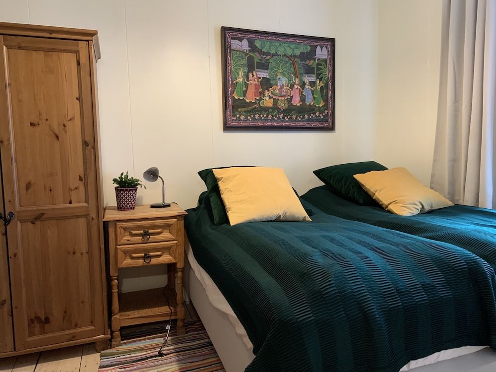 Reykjavik Guesthouse Double Room, Shared Bathroom (3) 4