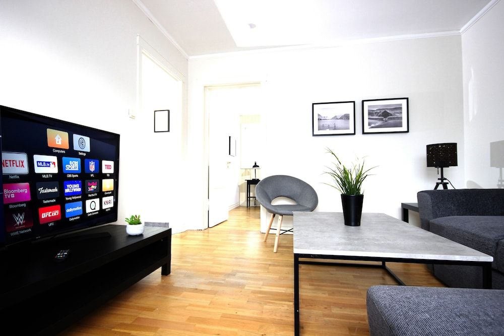 undefined Hringbraut 90 9