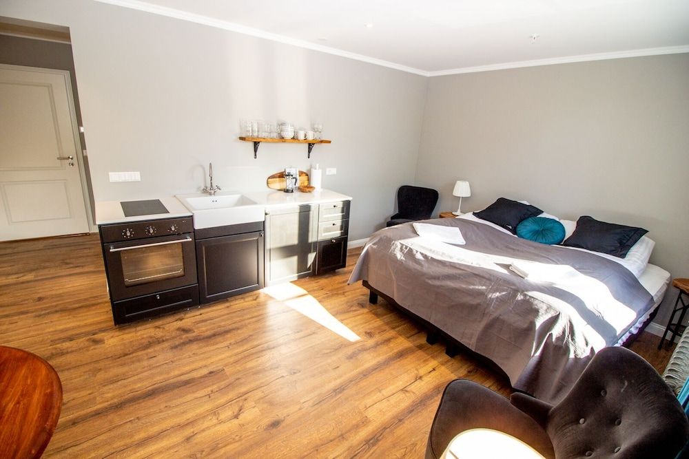 Jónshús Hotel Apartments Studio (1) 2