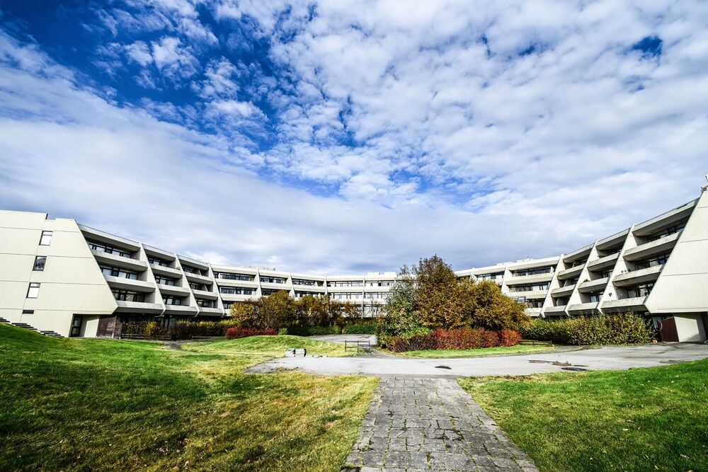 undefined Apartment FL8 7