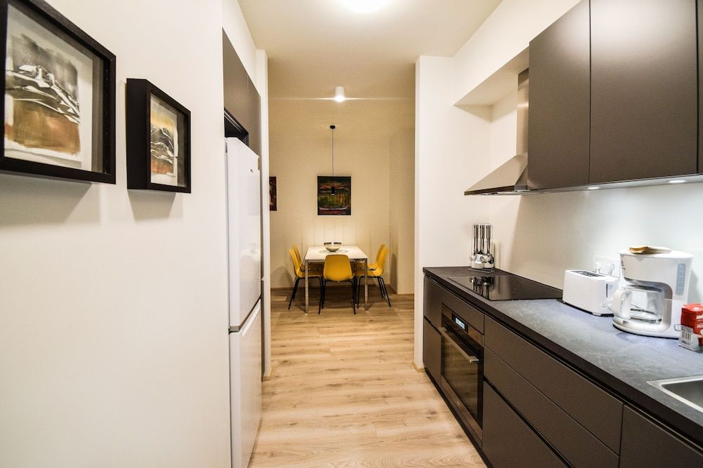 Tower Apartments Deluxe Apartment (Lilja) 6