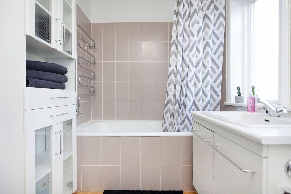 Hringbraut 104 Apartment, 4 Bedrooms 9