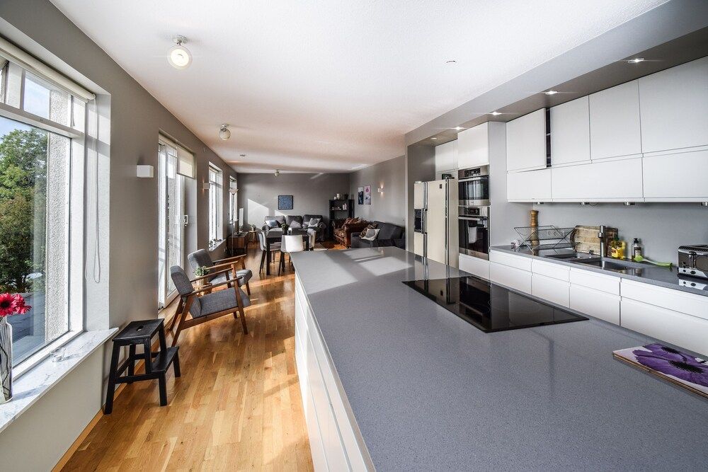 undefined Apartment B52 9