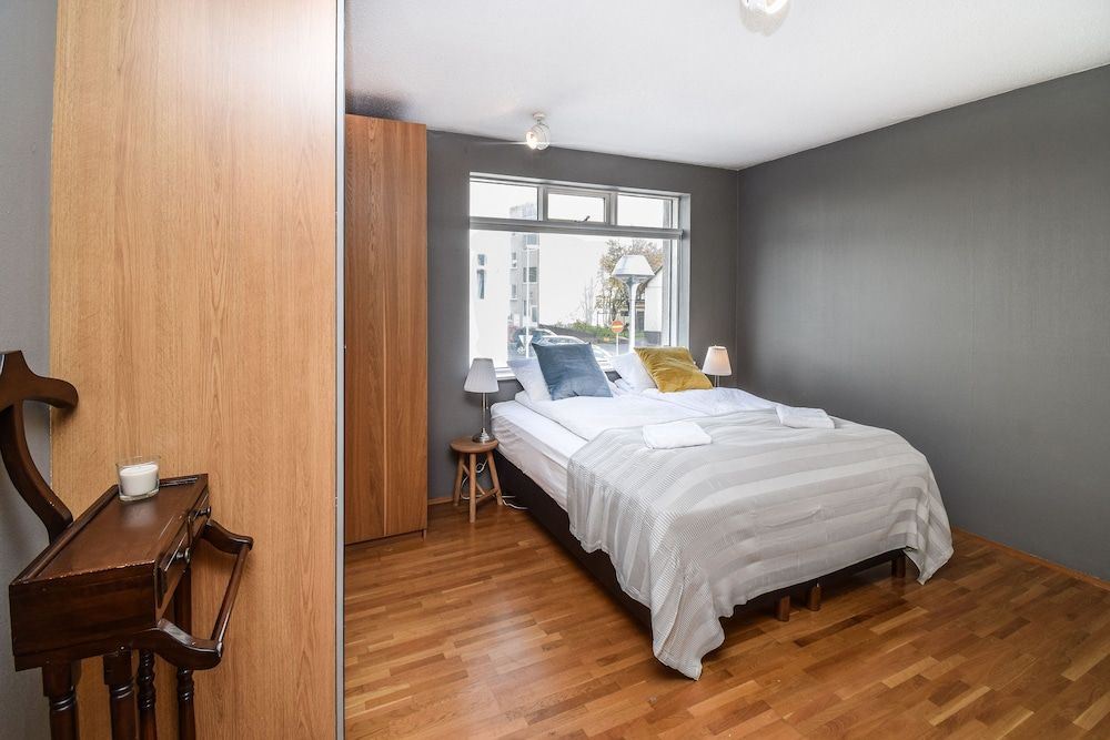 undefined Apartment B52 4