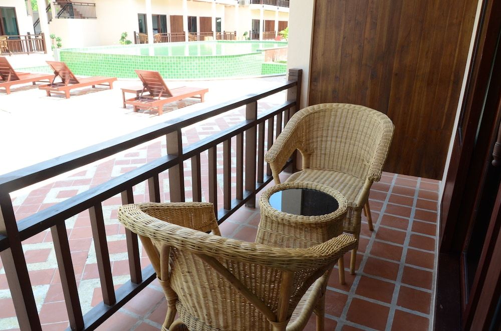 Saksiri Riverside Boutique Hotel Deluxe Room, 1 Queen Bed 7