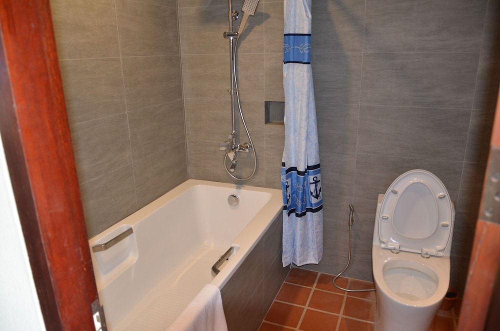 Saksiri Riverside Boutique Hotel Deluxe Room, 1 Queen Bed 13