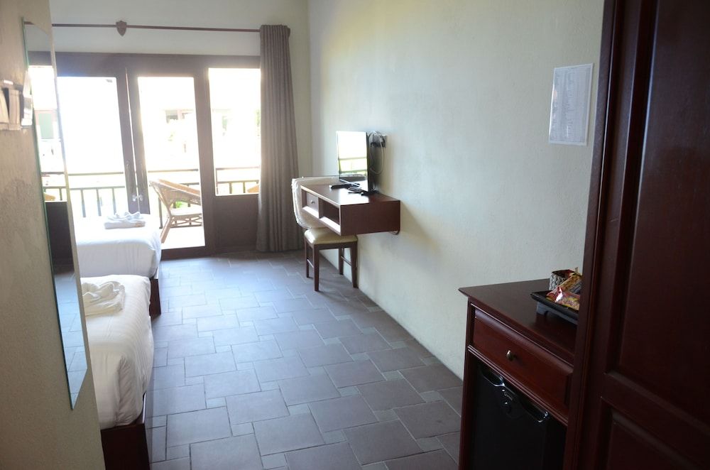 Saksiri Riverside Boutique Hotel Deluxe Twin Room, 2 Twin Beds 23