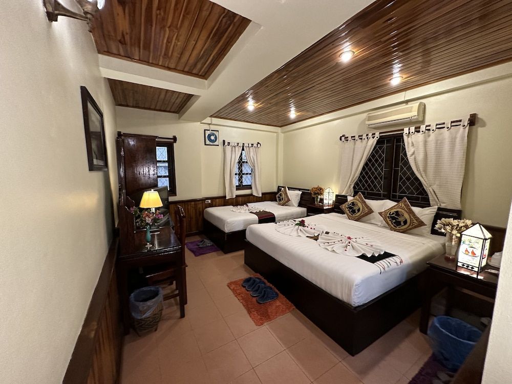 Villa Alounsavath Mekong Riverside Deluxe Twin Room 17