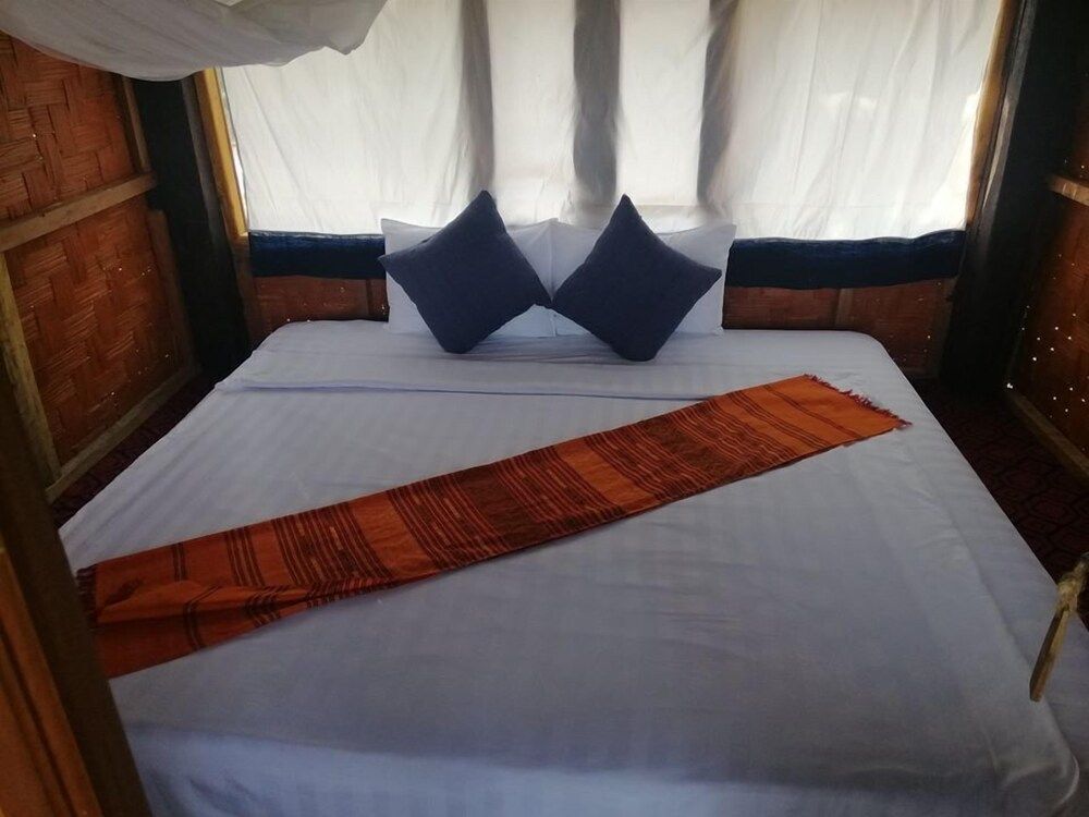 undefined Nakhaohorm Farming Resort