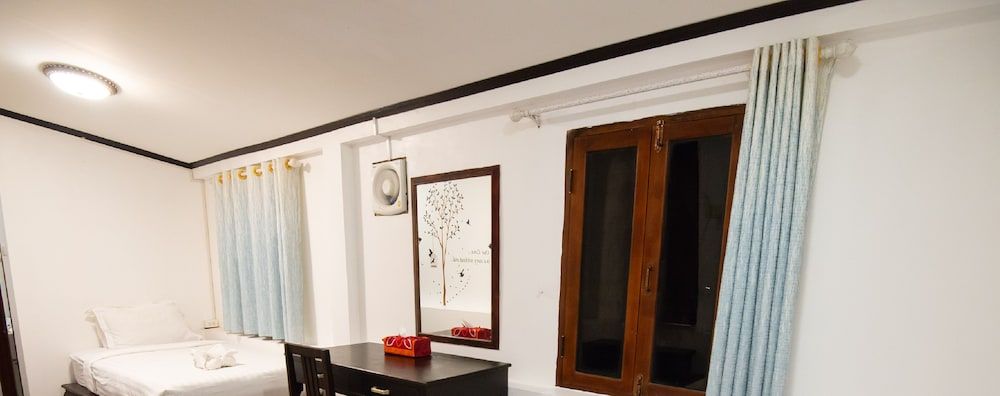 Jasmine Ville Guesthouse Deluxe Triple Room 8