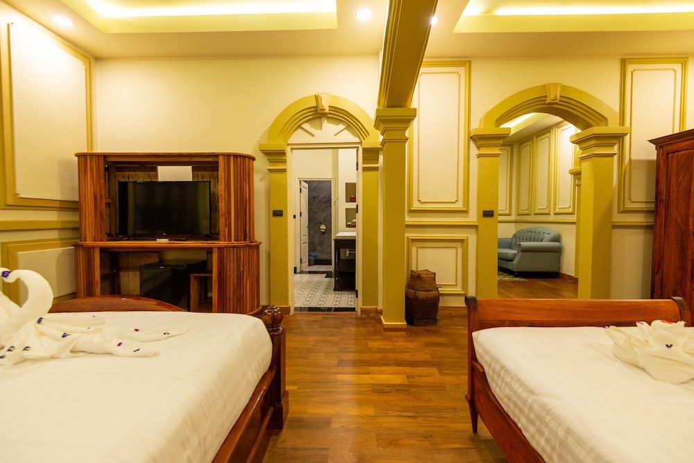 Jasmine Ville Guesthouse Colonial Family Room 2