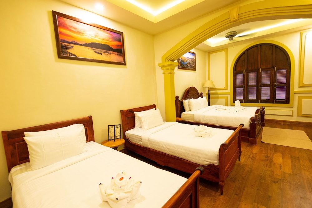 Jasmine Ville Guesthouse Colonial Family Room 3