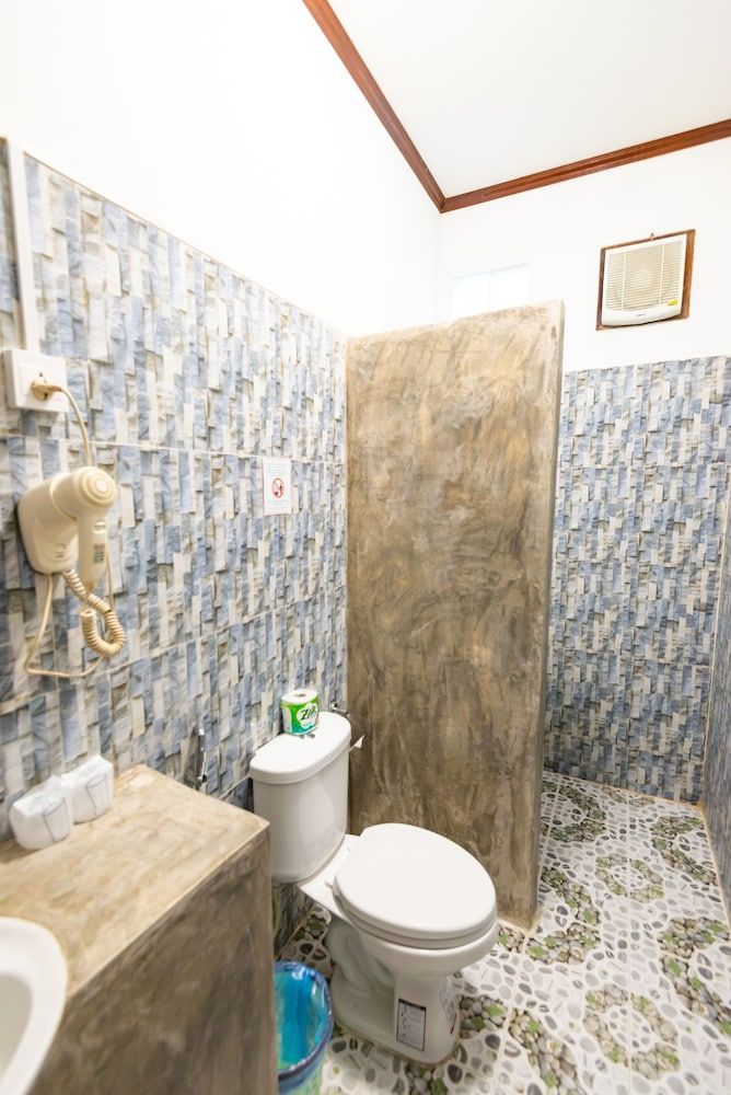 Jasmine Ville Guesthouse Classic Triple Room 9