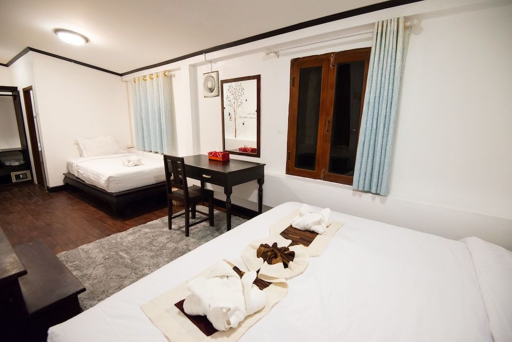 Jasmine Ville Guesthouse Deluxe Triple Room 6