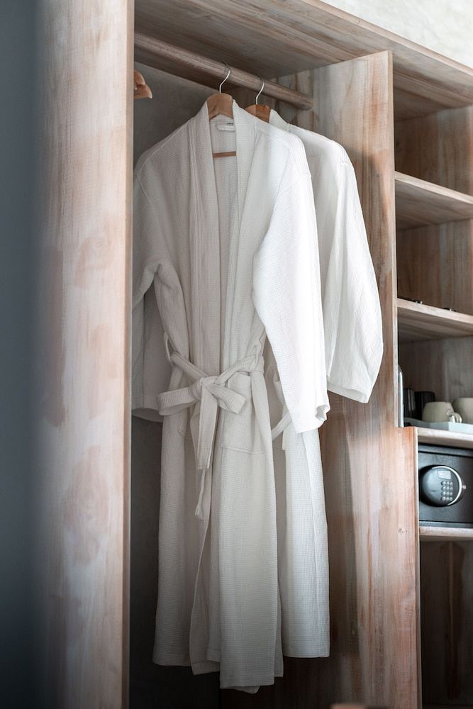 undefined chic stay hana 9