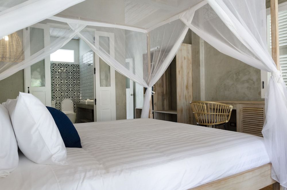 undefined chic stay hana 8