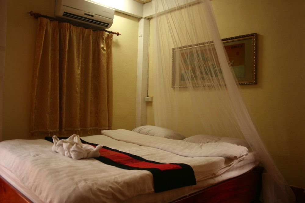 undefined Manotemple house