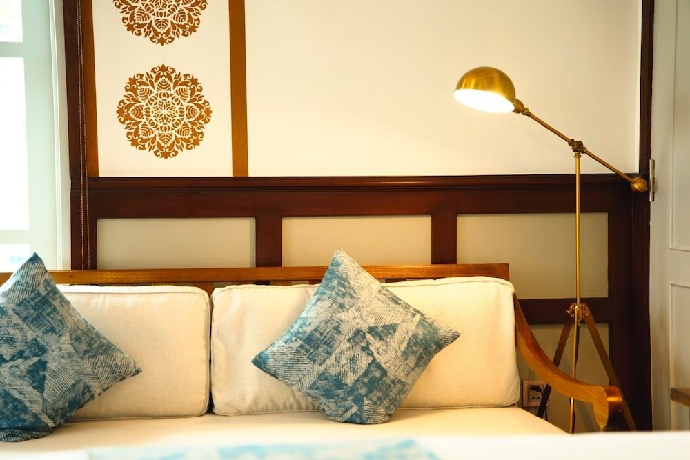 Mybanlao Hotel Courtyard Suite King Room 4