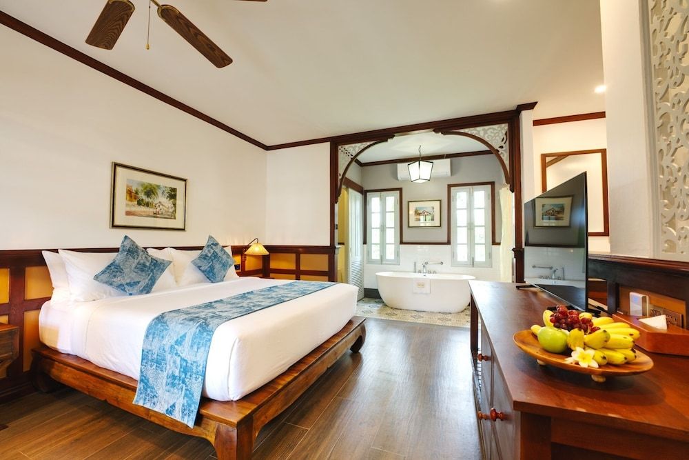 Mybanlao Hotel Courtyard Suite King Room 5