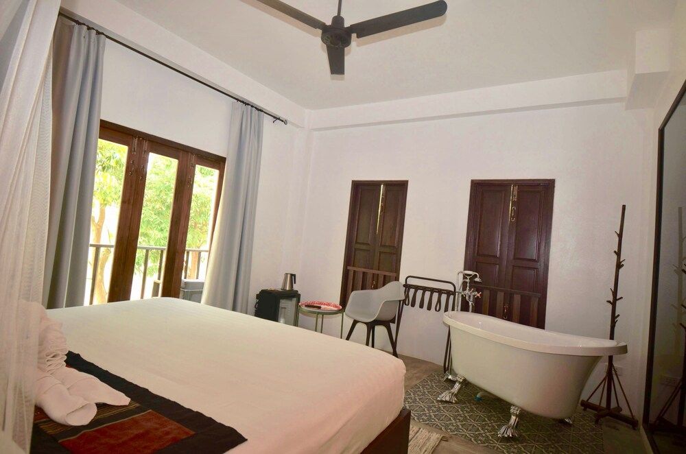 undefined Moonlight Champa Riverview 10