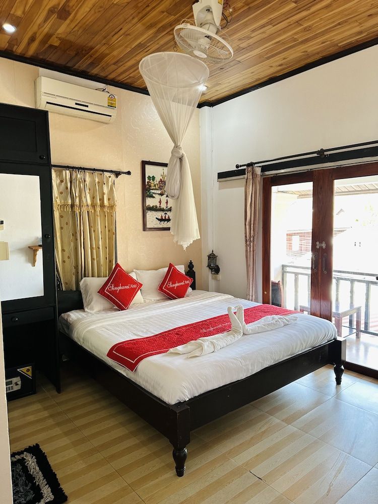 undefined Singharat Boutique House 8