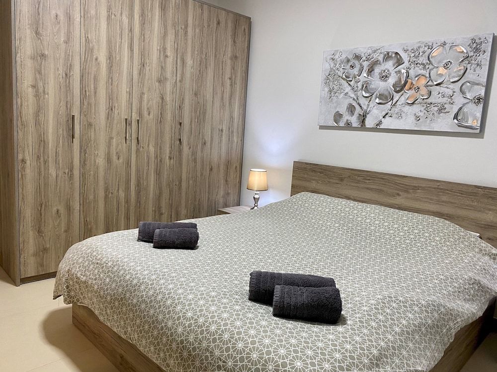 Apartment (1 Bedroom)