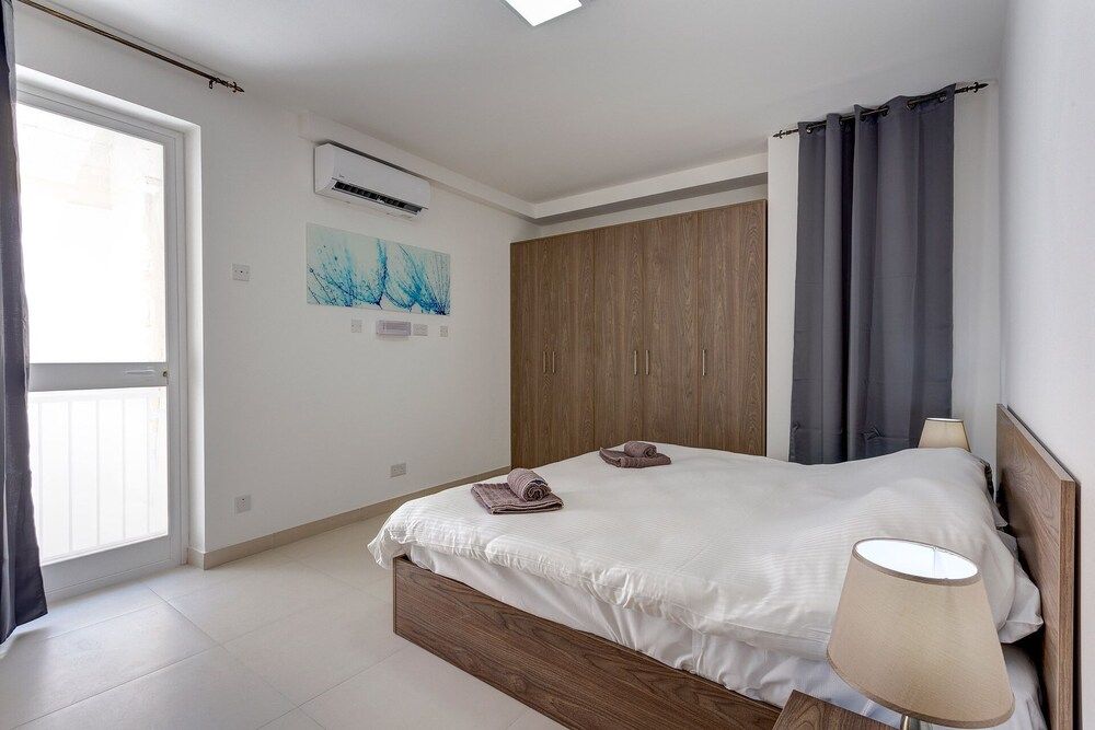 Apartment (1 Bedroom)