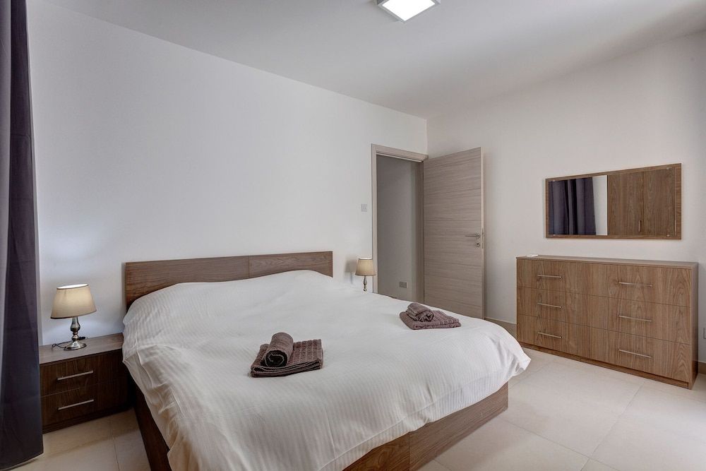Apartment (1 Bedroom)