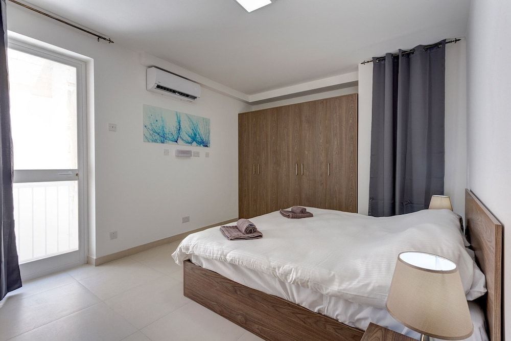 Apartment (1 Bedroom)