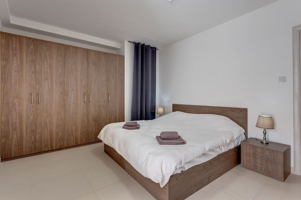 Apartment (1 Bedroom)