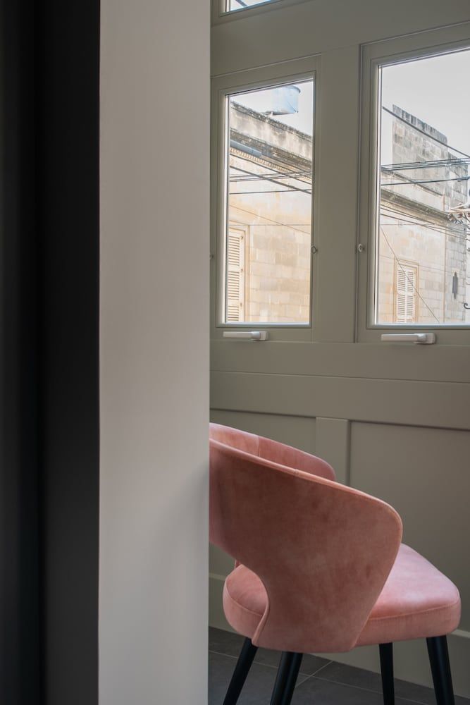 Marea Boutique Hotels Deluxe Room, 1 King Bed 12