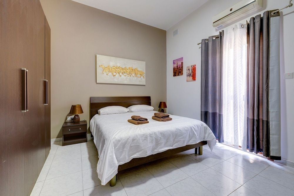 Apartment (1 Bedroom)