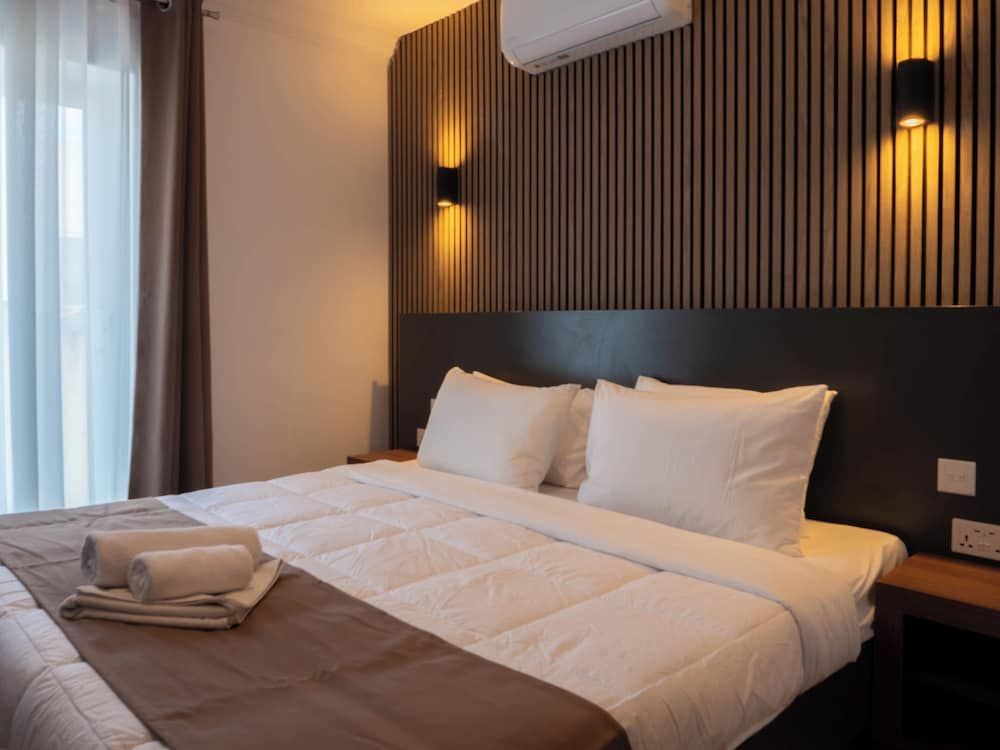 Junior Studio Suite